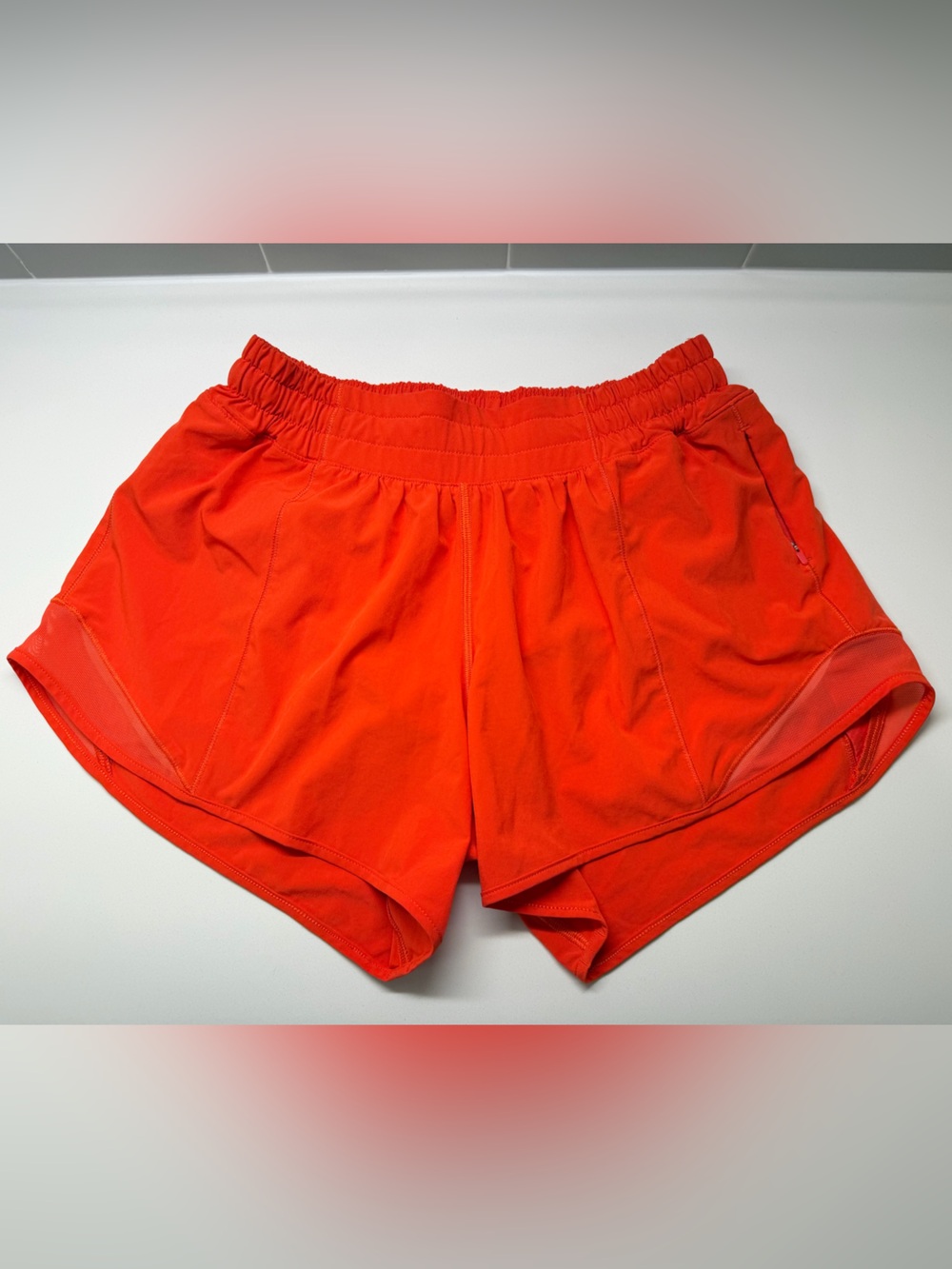 Lululemon Hotty Hot shorts 4 inch 6 tall
